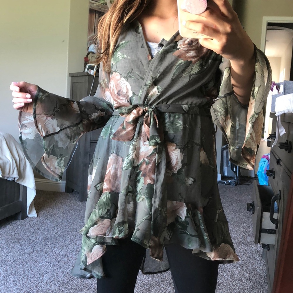 Floral top